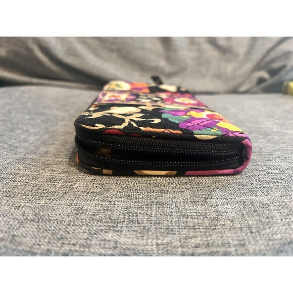 Vera Bradley Zip Around Wallet In Suzani Quilted Compartments - Picture 5 of 9